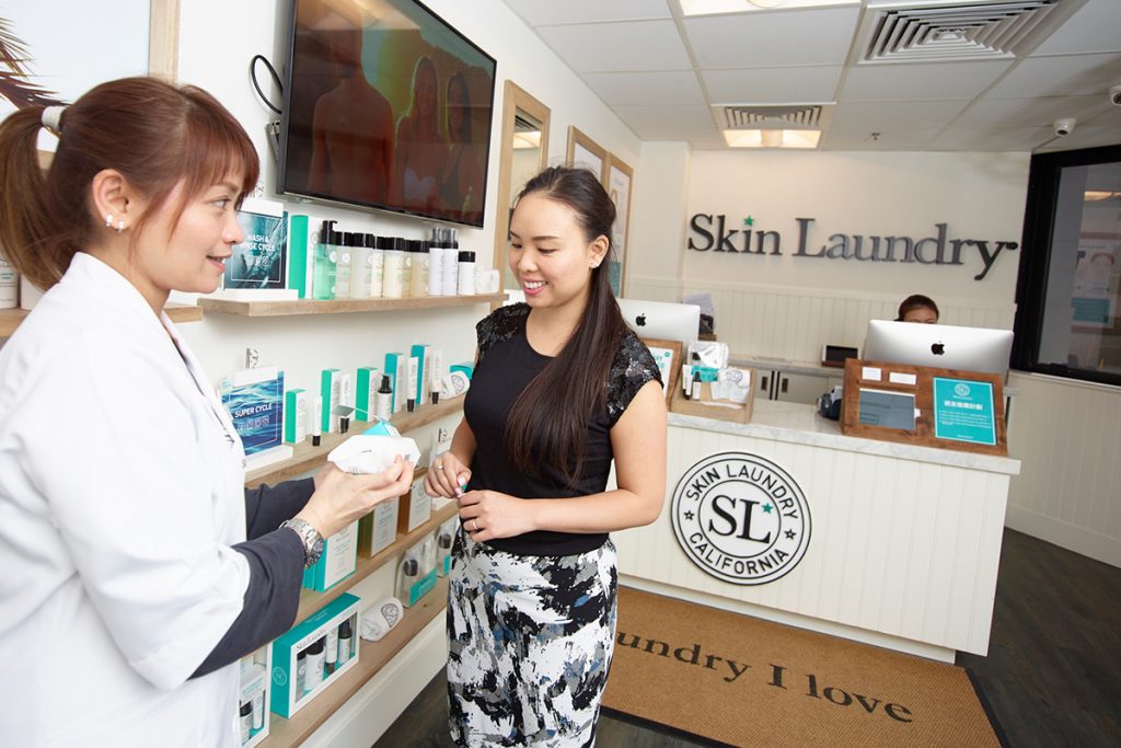Use a Facial offer at Skin Laundry on the ENTERTAINER App for a chance to win a Beauty hamper worth over HKD1,000!